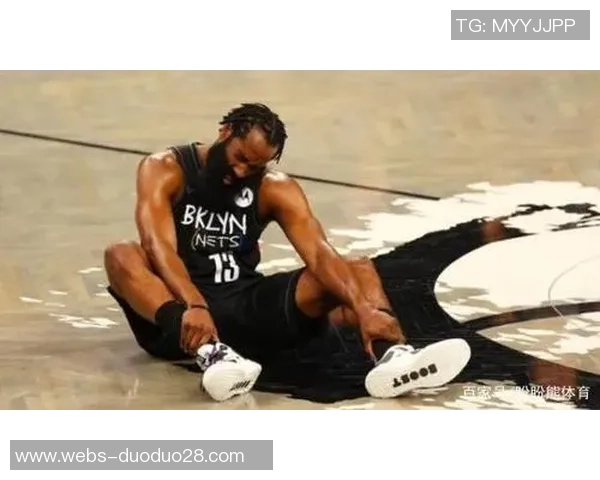 哈登带领篮网对决雄鹿精彩集锦回顾与分析